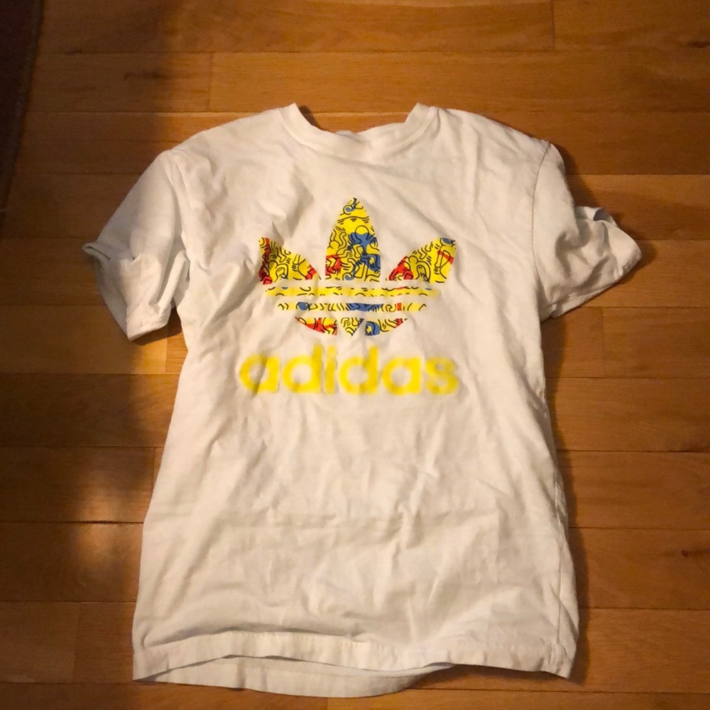 Very gently used adidas special art t shirt womens small